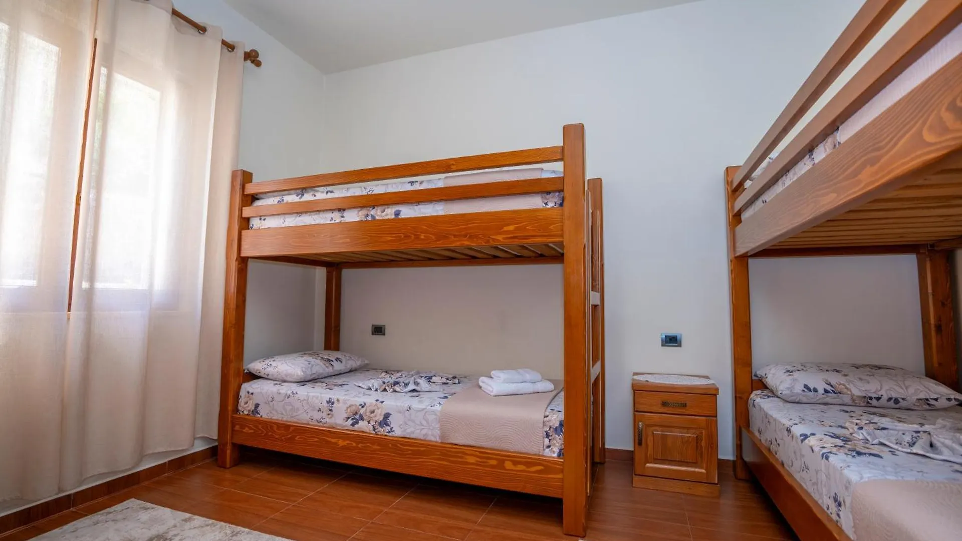 Xhuli Guesthouse شكودر