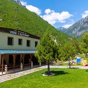 Hotel Veni I Gjyshit, Nderlysaj